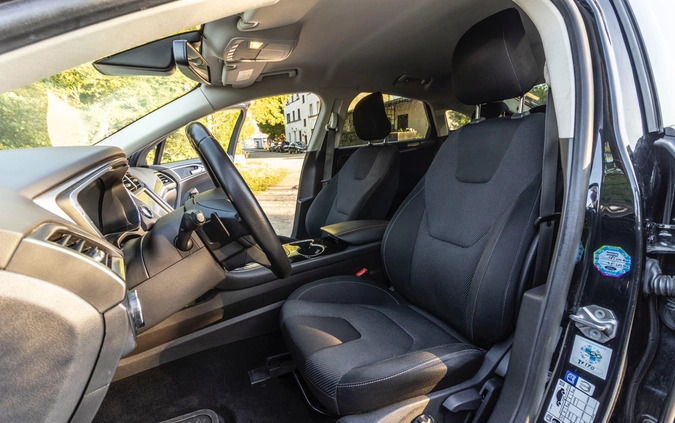Ford Mondeo cena 54900 przebieg: 178600, rok produkcji 2015 z Wrocław małe 704